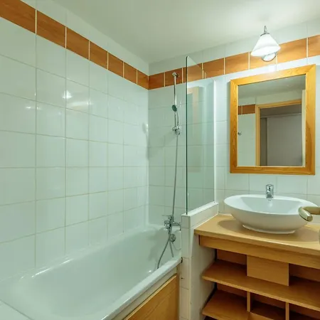 A Plagne 1800 Avec Balcon Et Parking - Fr-1-351-256 * La Plagne-Tarentaise